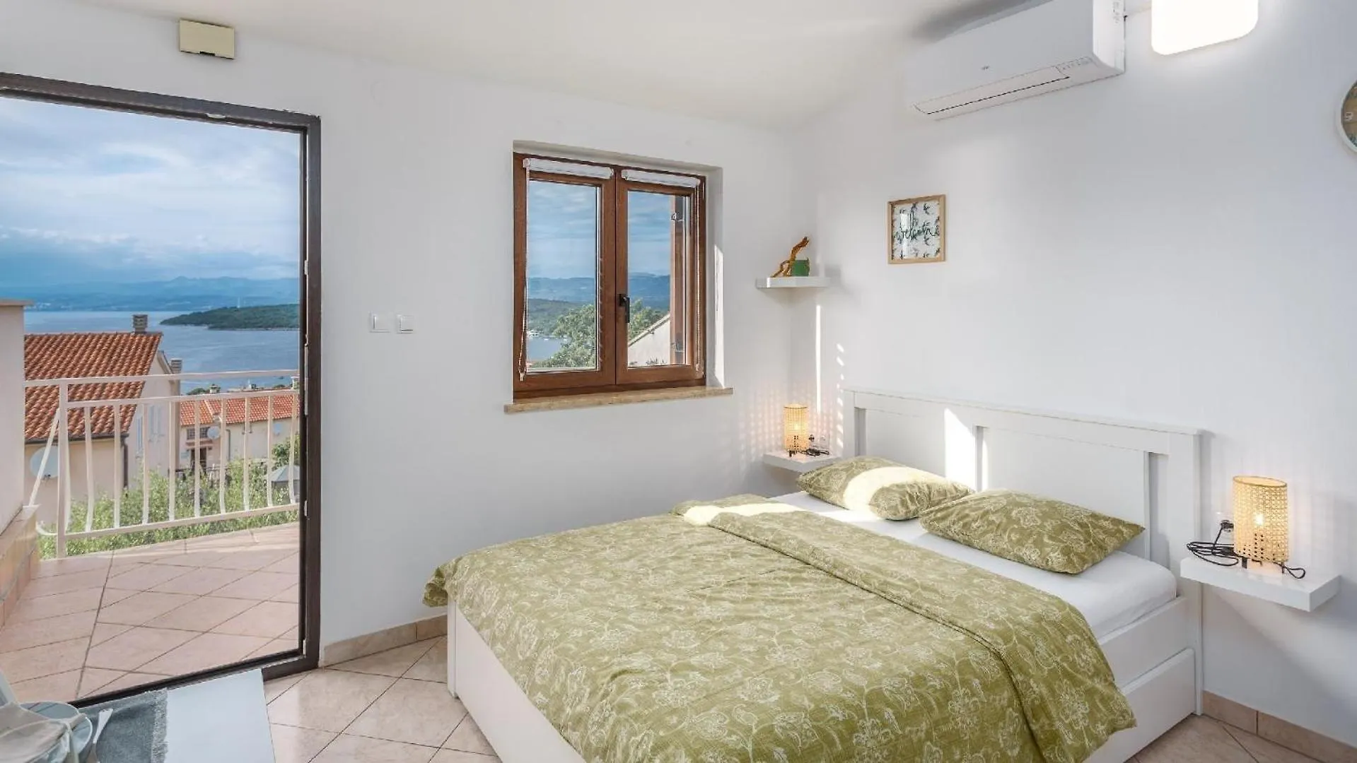 Studio Fuer 2 Personen Ca 26 Qm In Njivice, Kvarner Bucht Krk