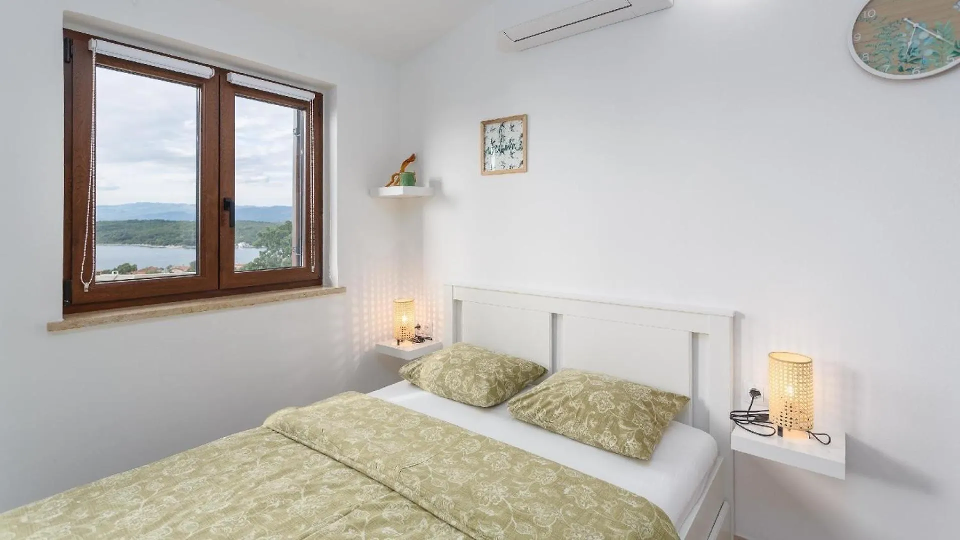 Studio Fuer 2 Personen Ca 26 Qm In Njivice, Kvarner Bucht Krk Apartment Njivice
